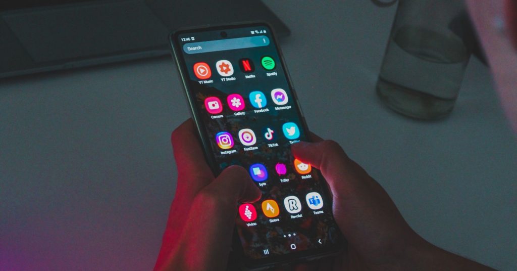 3 Ways Instagram Changes the Way You See Yourself