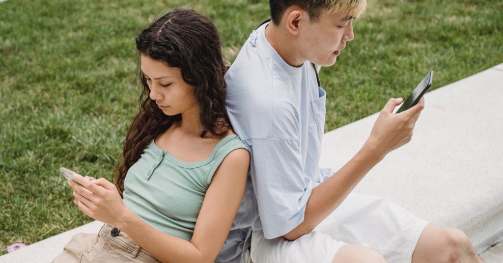 When Cell Phone Distractions Harm Your Relationship